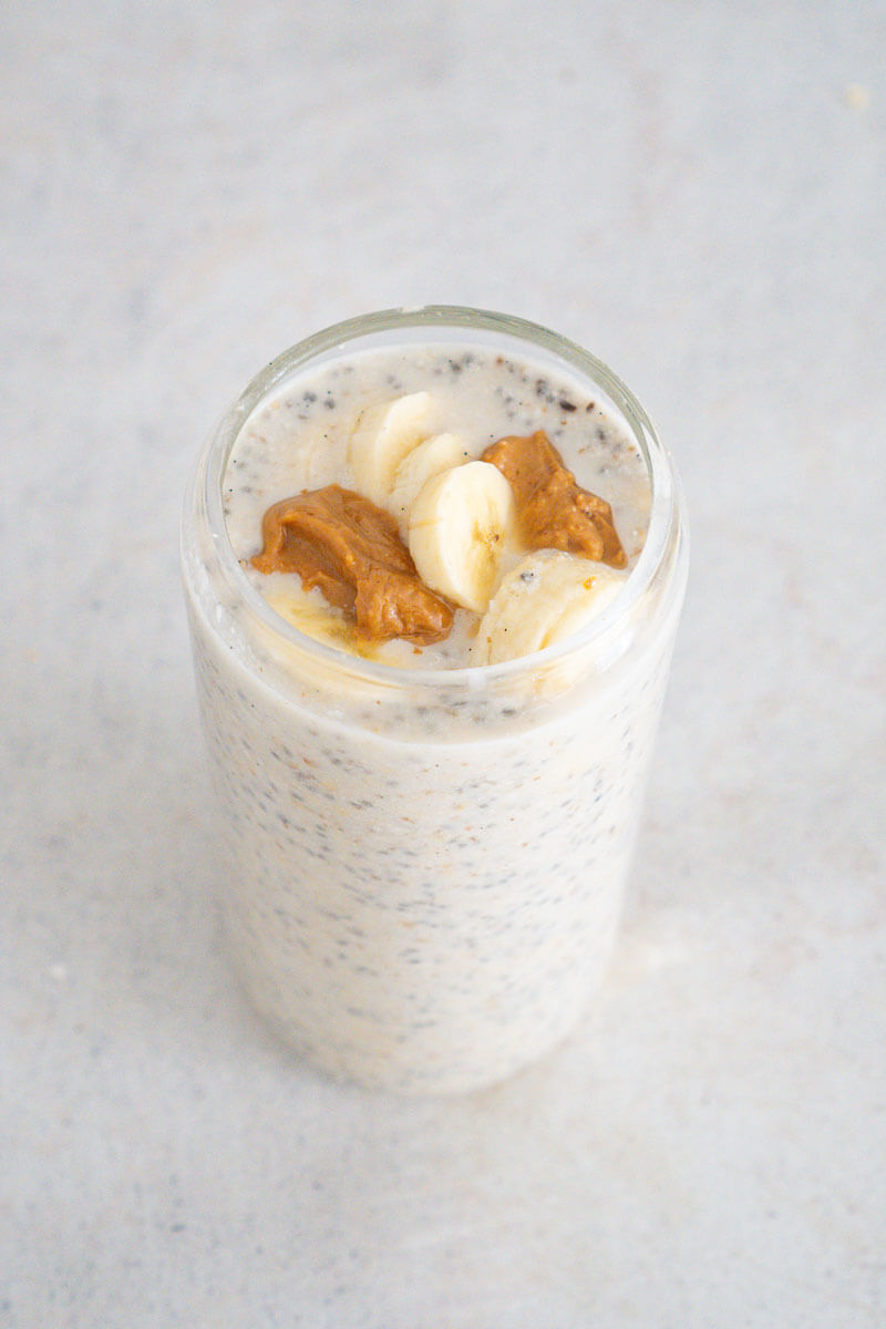 Cashew coconut overnight oats