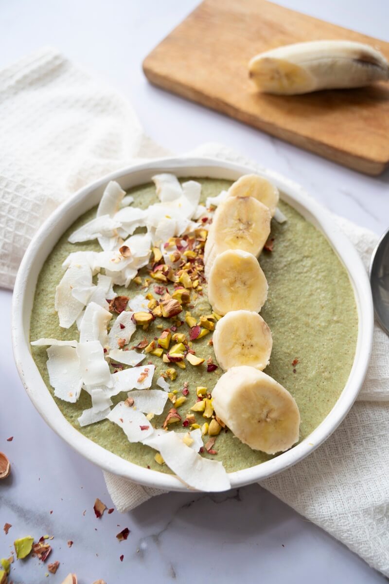Pistachio–Oat Pulp Smoothie Bowl